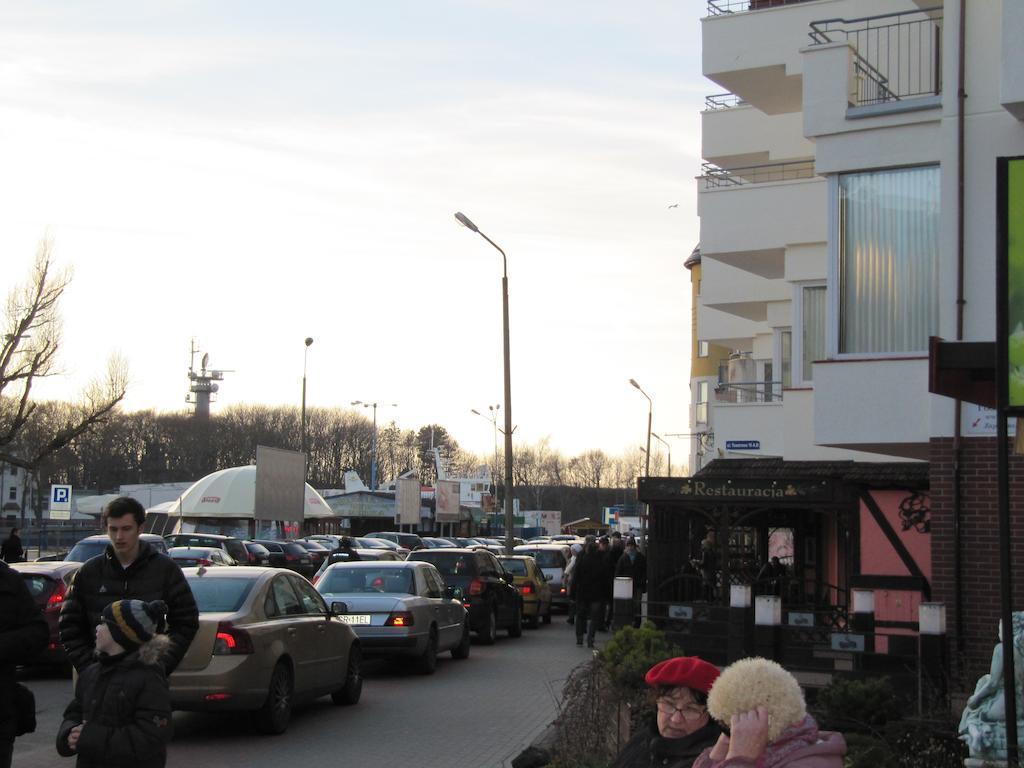 Apartament Portowy Z Garazem, Ul Towarowa 科沃布热格 客房 照片
